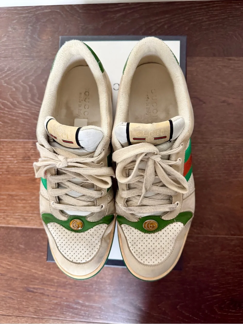 Gucci Street Nabu distressed Beige Leather Sneakers with Green and Red Stripes - Picture 1 of 7